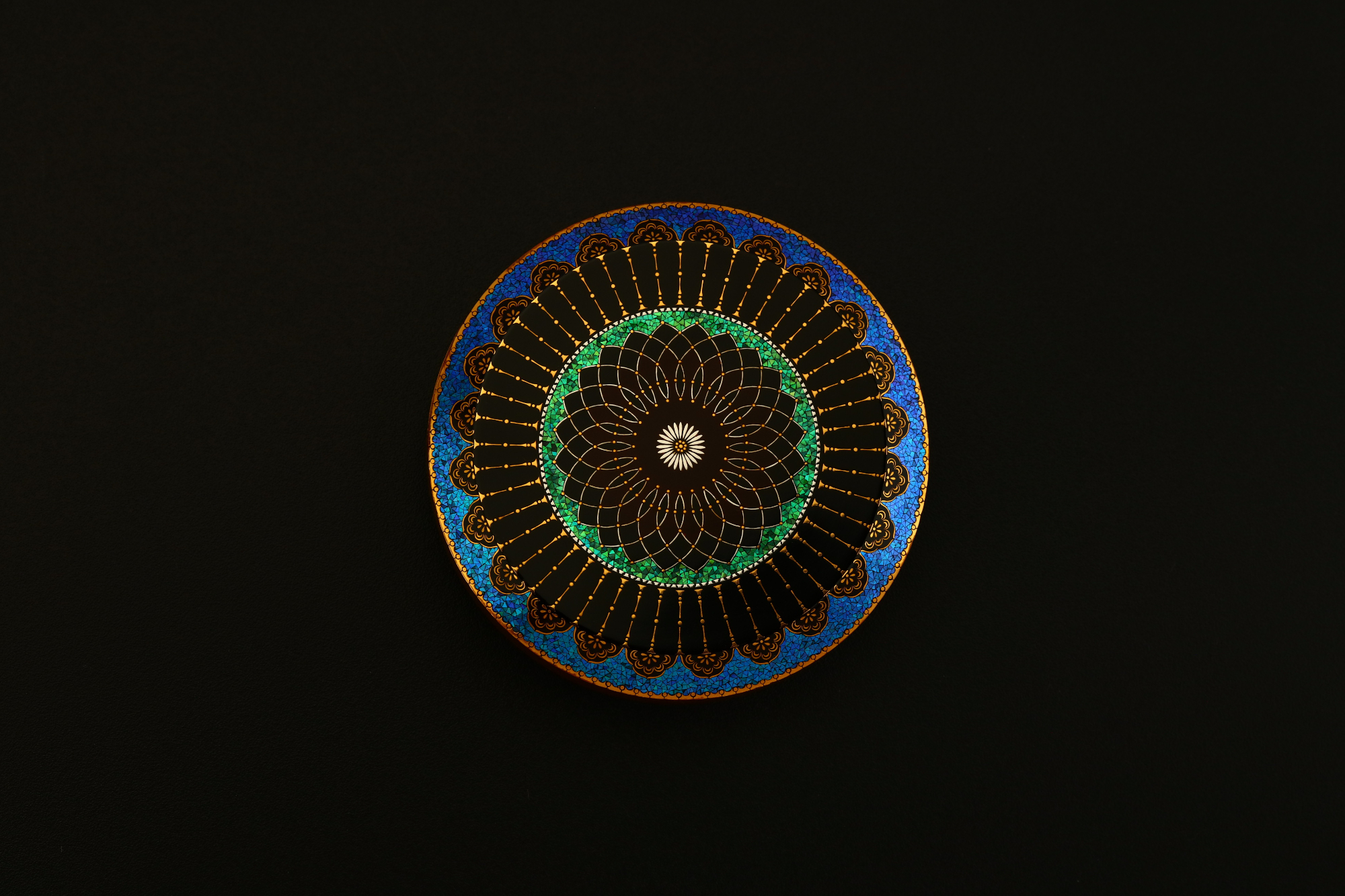 螺鈿平文香合 – CHITAKA HASHIMOTO